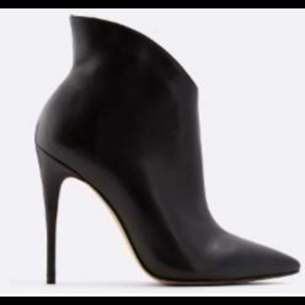 Women's ALDO Lugensa Ankle boots size 7.5